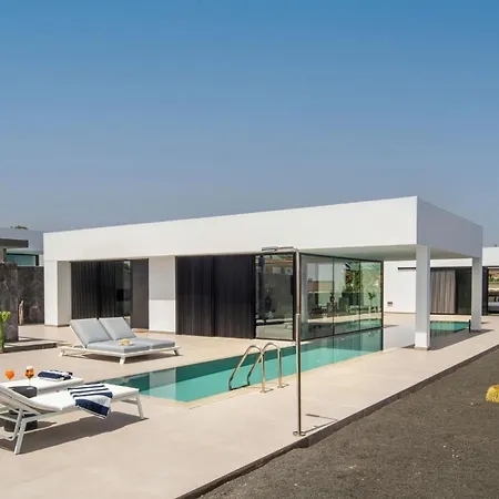 Villa Avasarala By Buenavilla Puerto Calero