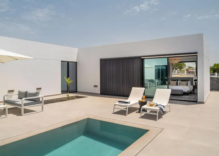 Villa Avasarala By Buenavilla *